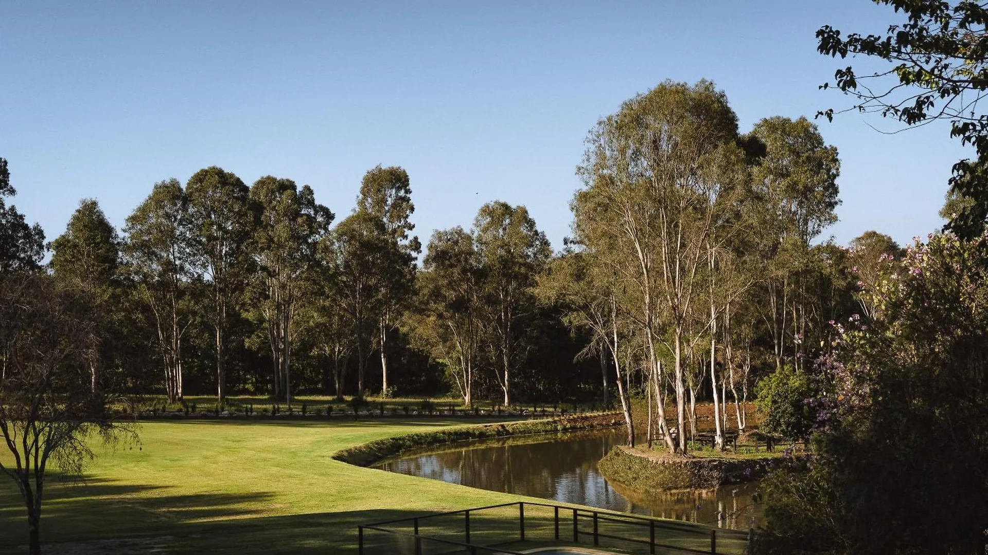 Yarrabee Place Valdora 0*,  Australia